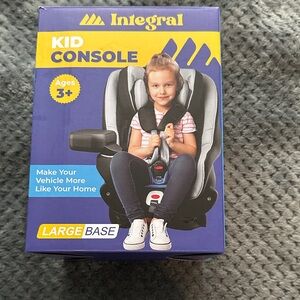 Kid Console Car Seat Accessory - Gray/Black